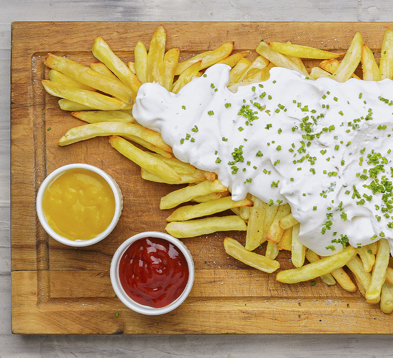 Papas fritas con crema ácida